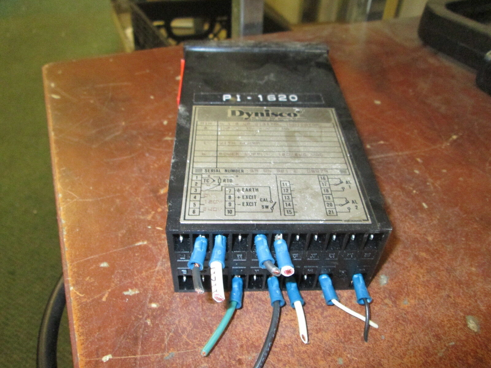 Dynisco Digital Indicator 4 1/2 UP 120V/240VAC Used