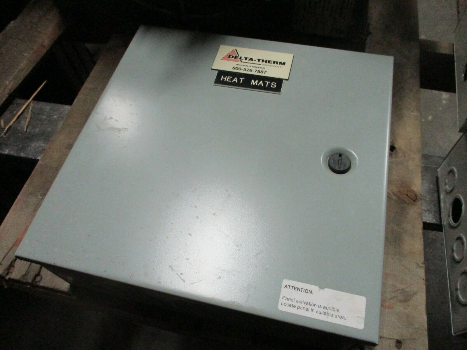 Furnas Enclosed Reversing Contactor 42CF25AF 40A 600V Type 1 Enclosure Used