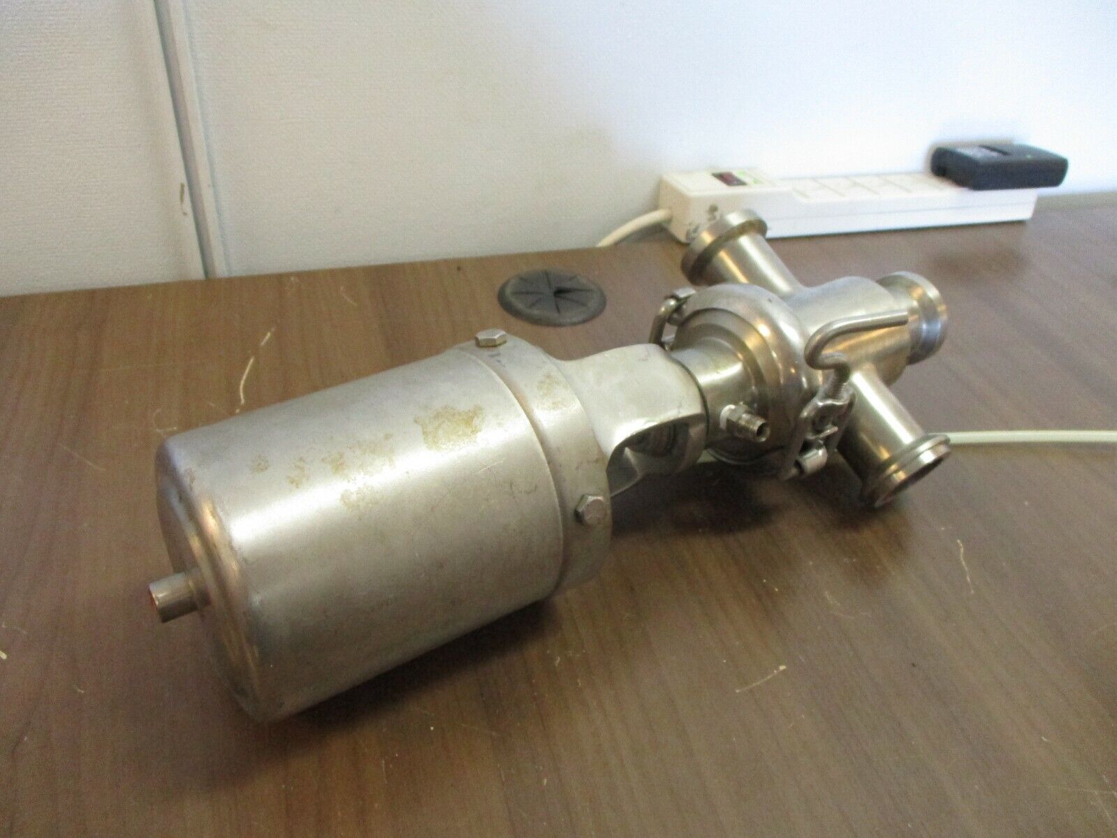 Cherry-Burrell Air Actuated Valve Size: 1 3/4" Stainless Steel Used