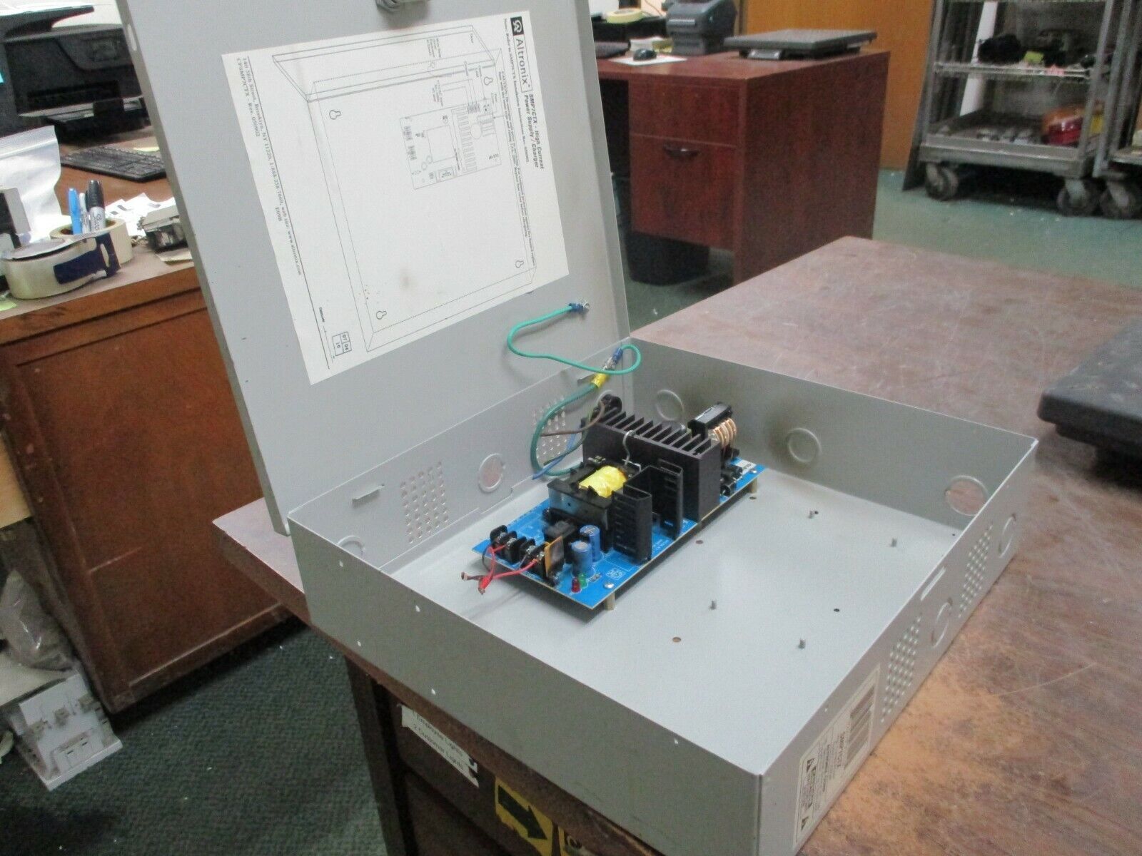 Altronix High Current Power Supply/Charger SMP7CTX Used