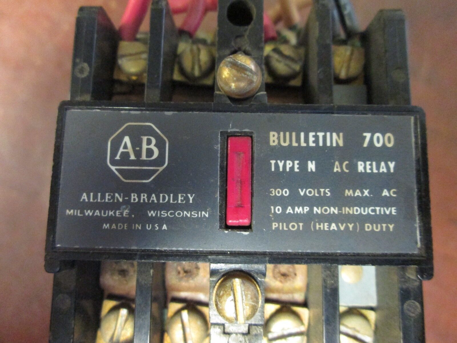 Allen-Bradley Relay 700-N200A24 120V Coil Used