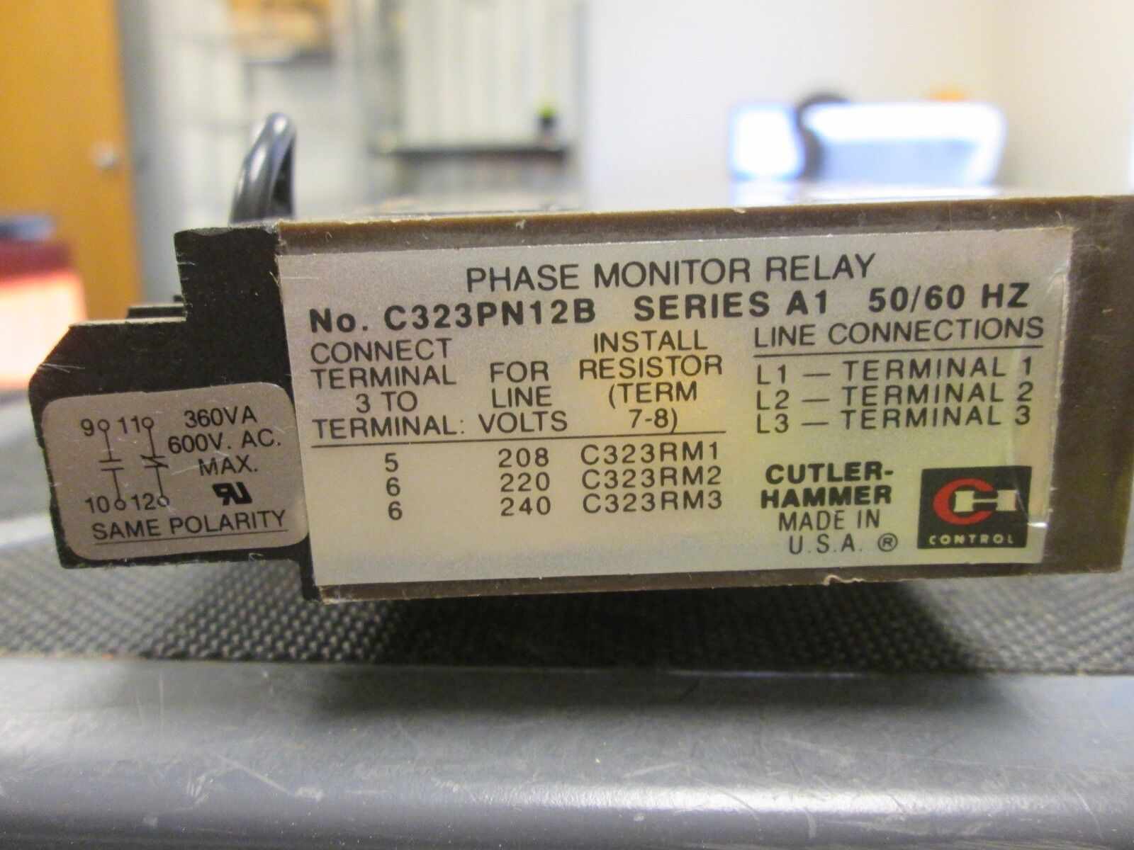 Cutler-Hammer Phase Monitor Relay C323PN12B 208-240V 50/60Hz