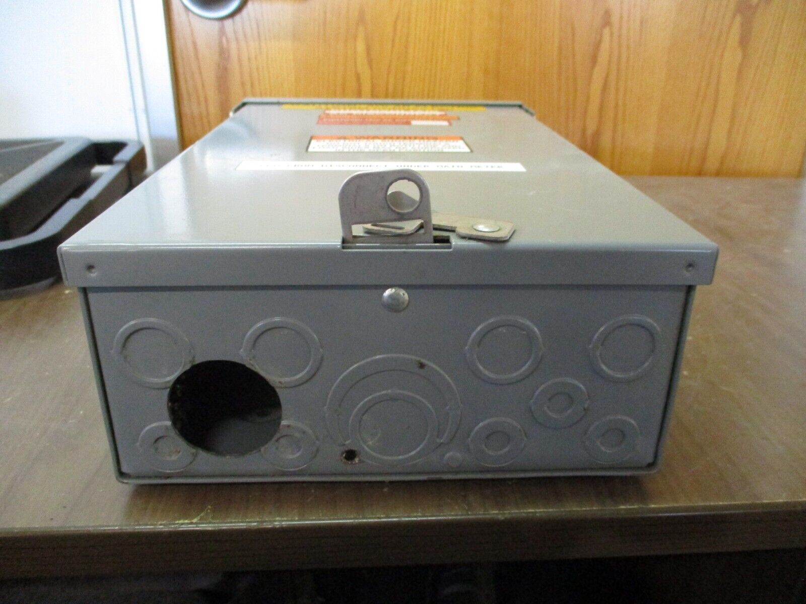 Square D Homeline 3R Load Center HOM4-8L125GRB 125A 120/240V 1Ph 4-Slot Used