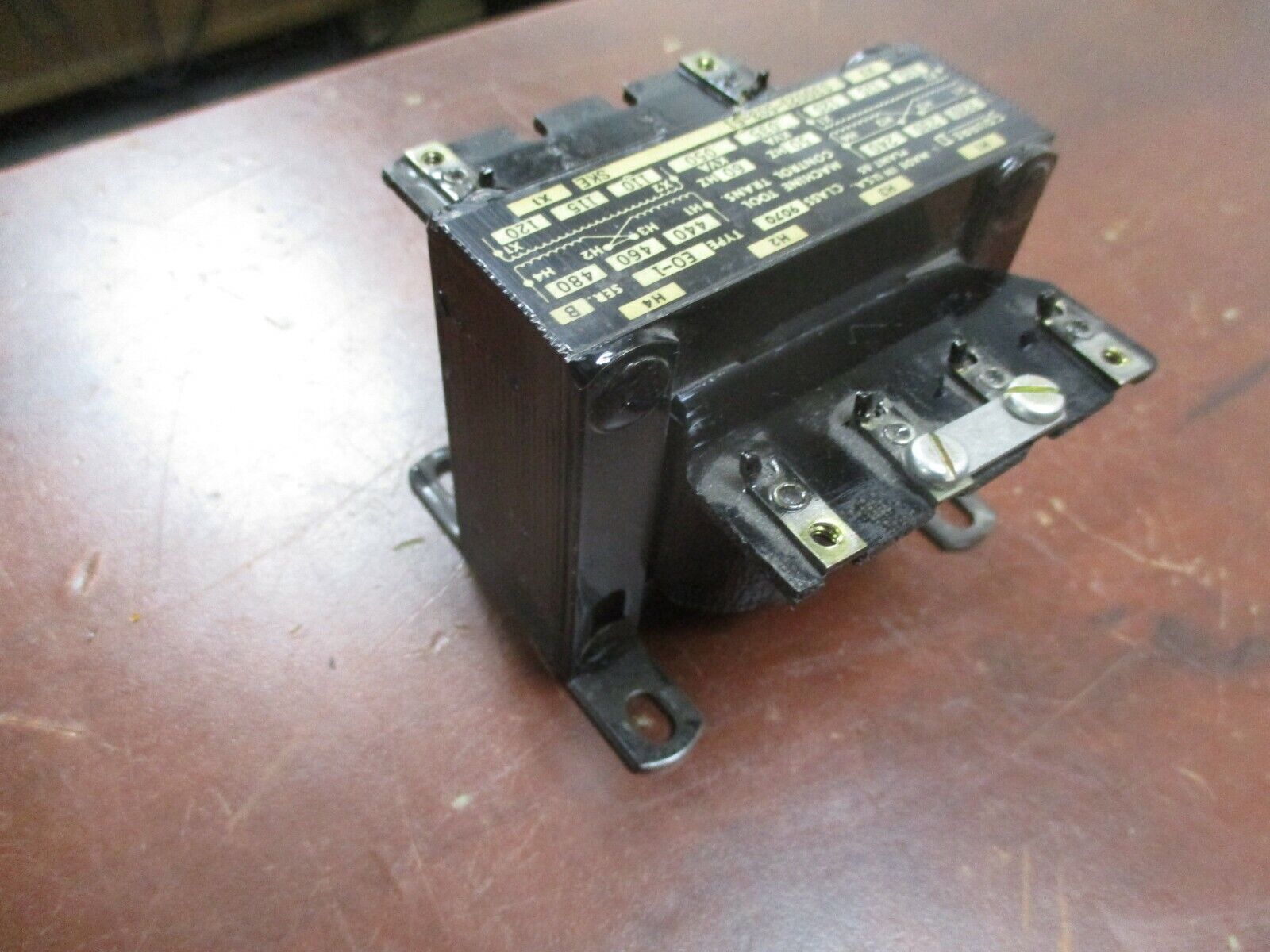Square D Control Transformer 9070 E0-1 0.050KVA Pri: 480V Sec: 120V Used