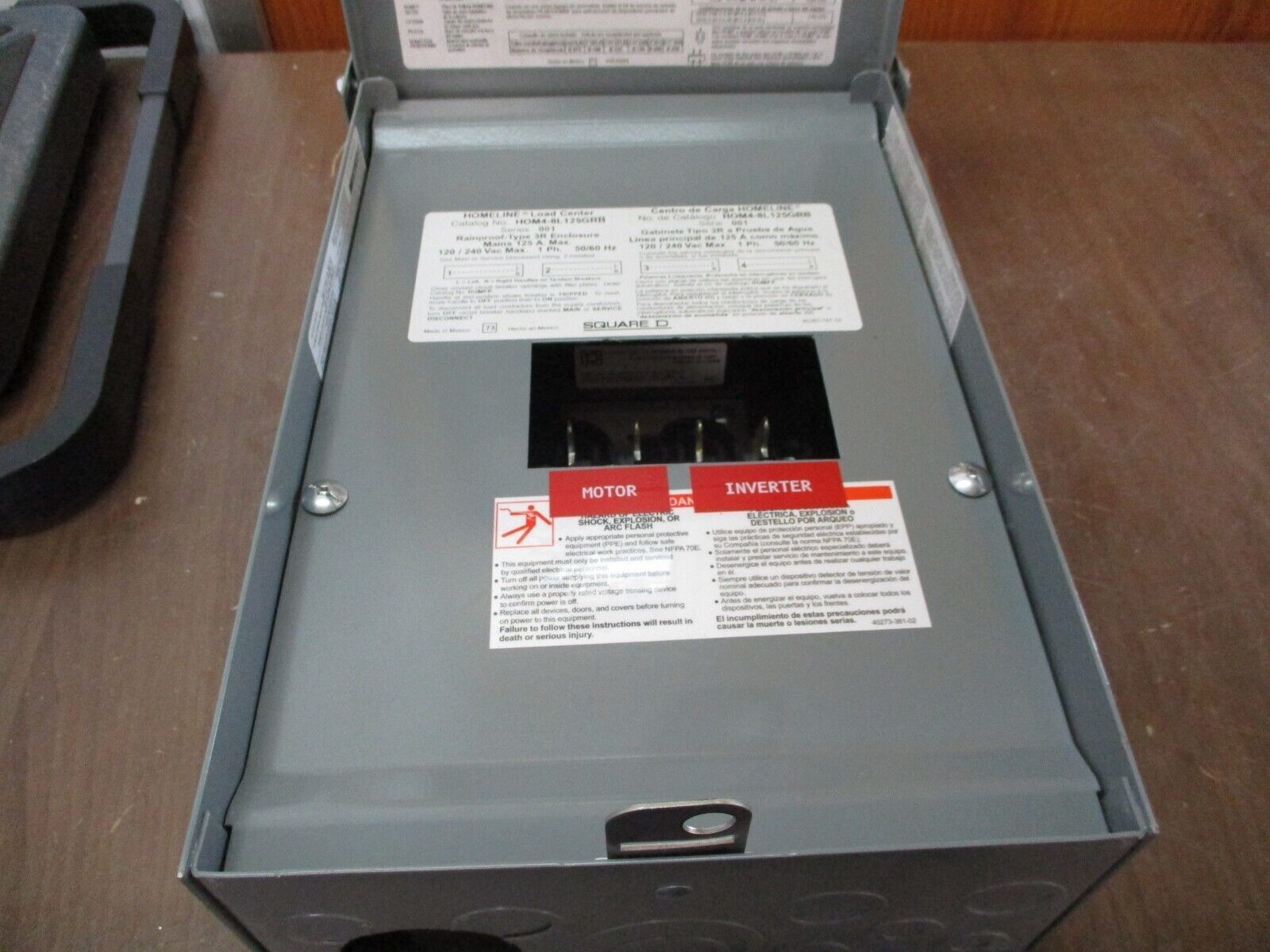 Square D Homeline 3R Load Center HOM4-8L125GRB Ser. 001 125A 120/240V 1Ph Used