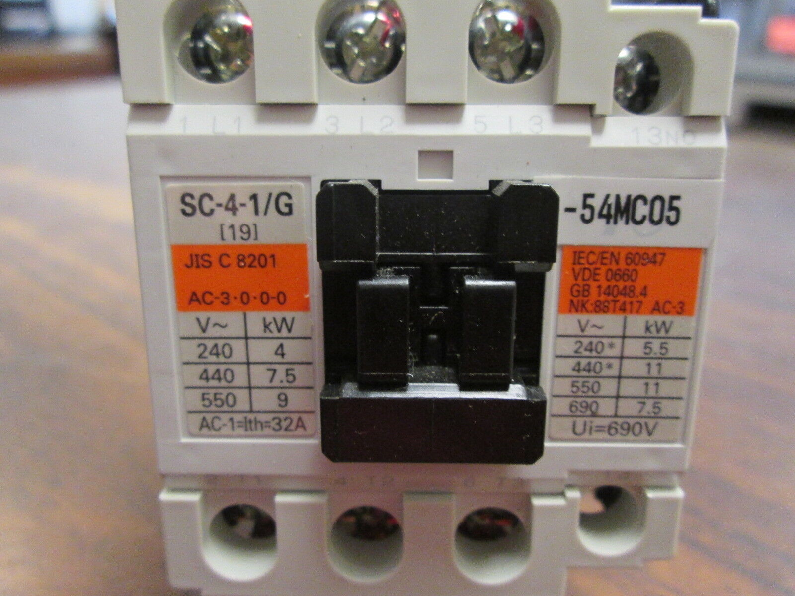 Fuji Electric SC-4-1/G Contactor SC19AG 24VDC Coil 32A 600V Used