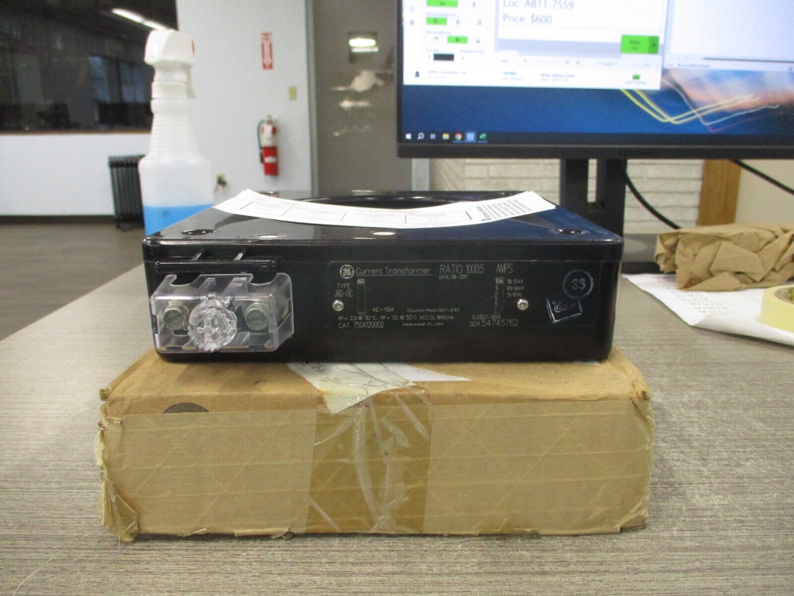 GE Type JAD-0C Current Transformer 750X120002 Ratio 1000:5A 600V 50-60Hz