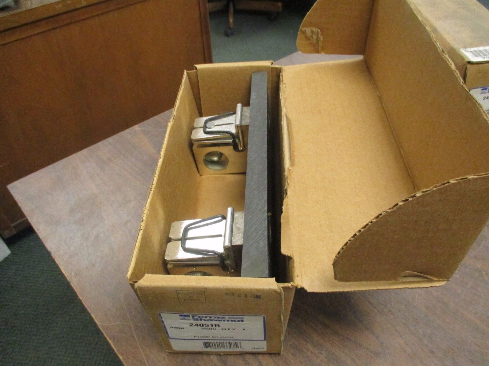 Ferraz Shawmut Fuse Block 24051R 400A 250V New Surplus