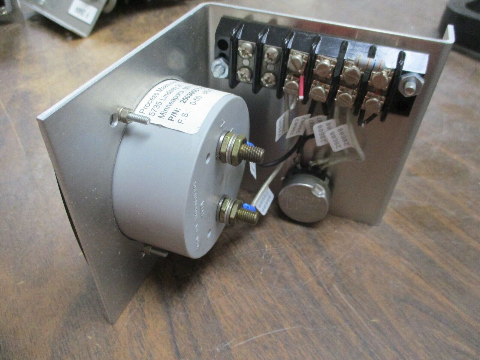 Process Measurement Company Load Meter 250300CY-CUST-2 Range: 0-125% Used