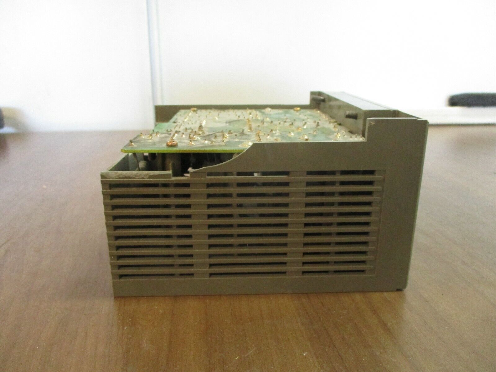 Allen-Bradley SLC 500 Power Supply 1746-P2 Ser. C *Broken Corner* Used