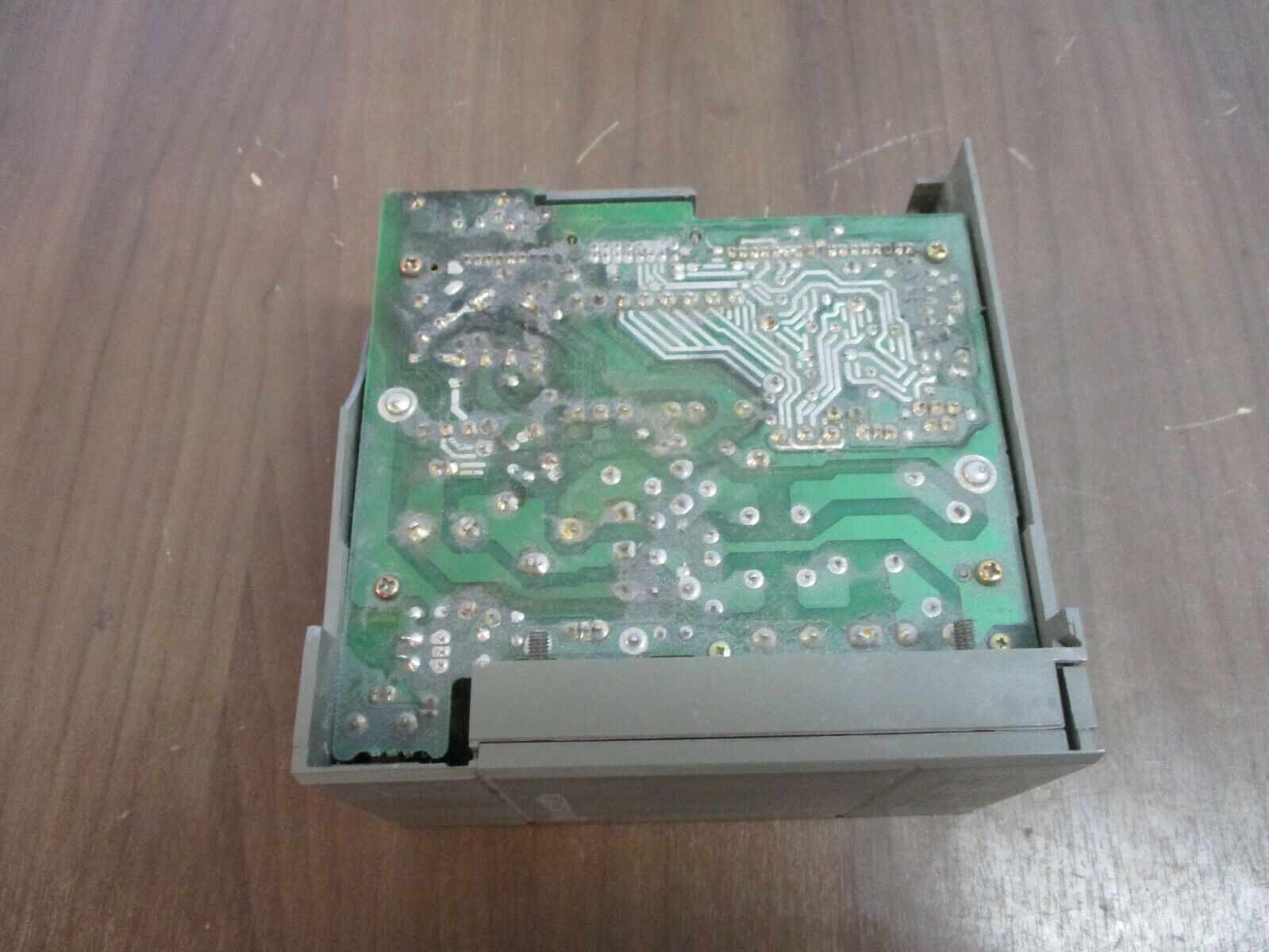 Allen-Bradley SLC 500 Power Supply 1746-P2 Ser. C *Broken Corner* Used