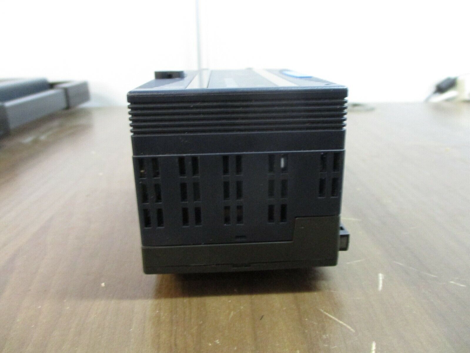 GE VersaMax Discrete Output Positive Logic Module IC200MDL750K 32PT 12/24VDC