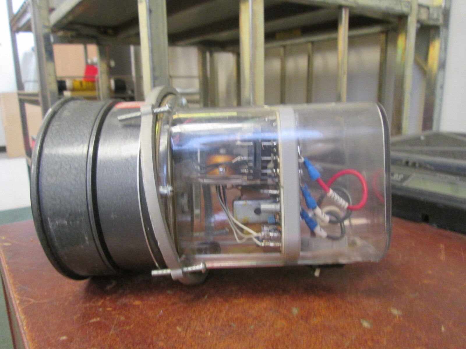 Photohelic Pressure Gauge Max Pressure: 25 PSIG 1/7V 50/60Hz 10A Used