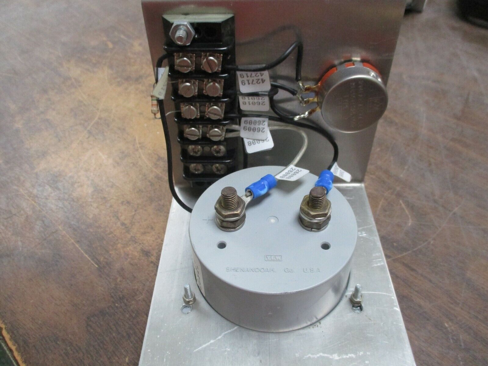 Process Measurement Company Load Meter 250301CY-CUST-1 Range: 100-100% Used