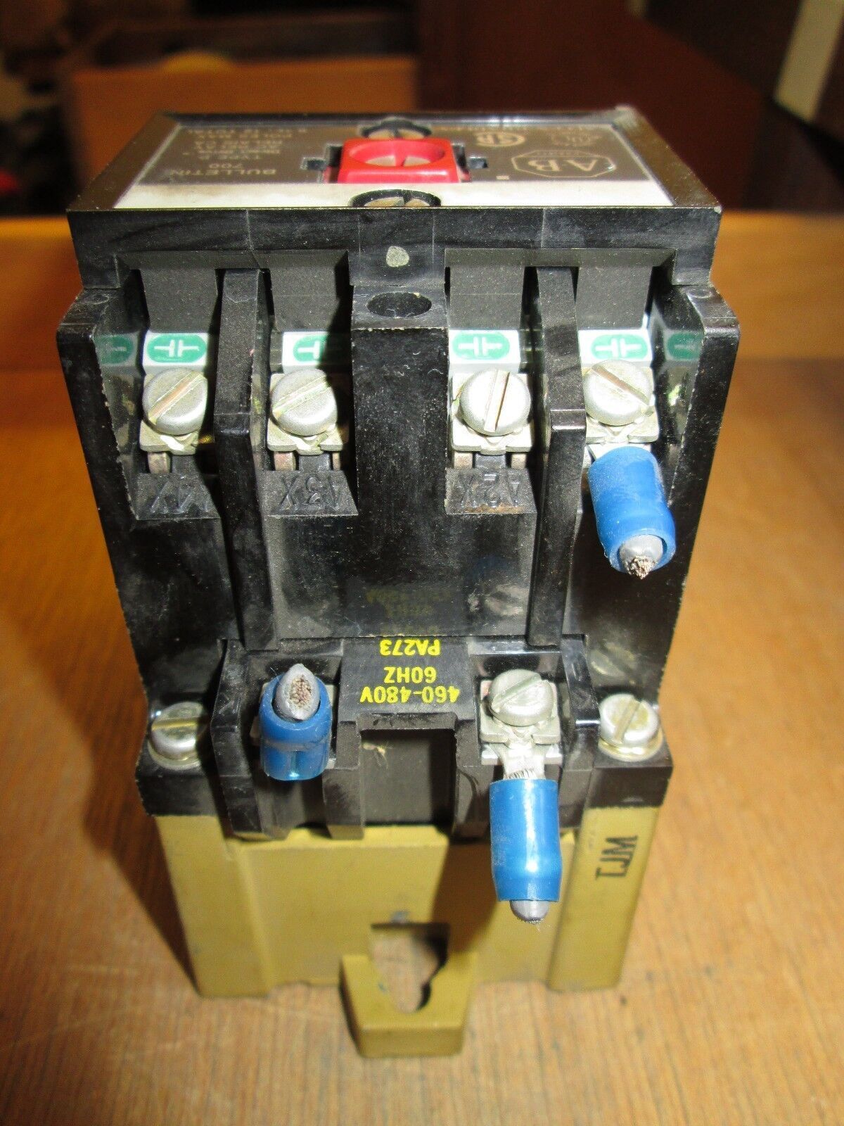 Allen-Bradley Relay 700-P400A4 460-480V coil Used