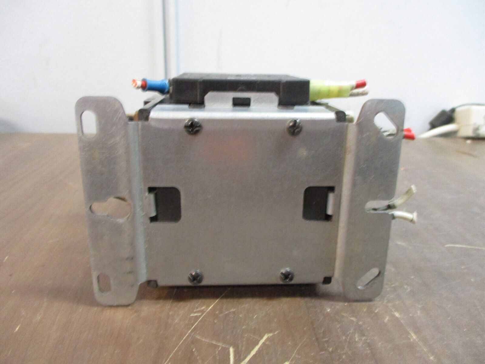 Eaton Contactor C25GNF390 Ser. F1 120V Coil 90A w/ Aux Used