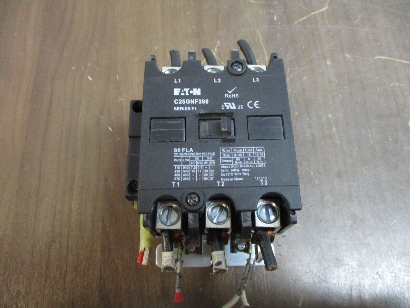 Eaton Contactor C25GNF390 Ser. F1 120V Coil 90A w/ Aux Used