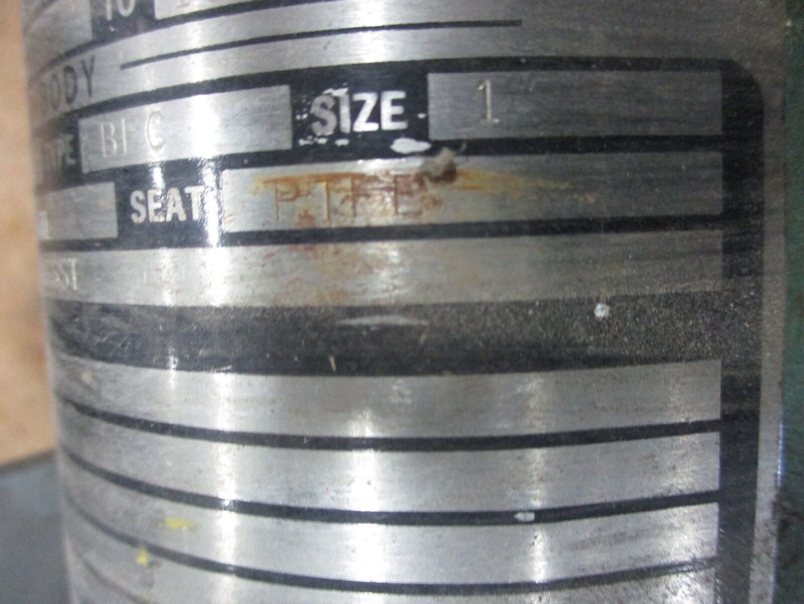 Fisher Diaphragm Control Valve w/ Positioner 667 / BFC Size 30 / 1" Used