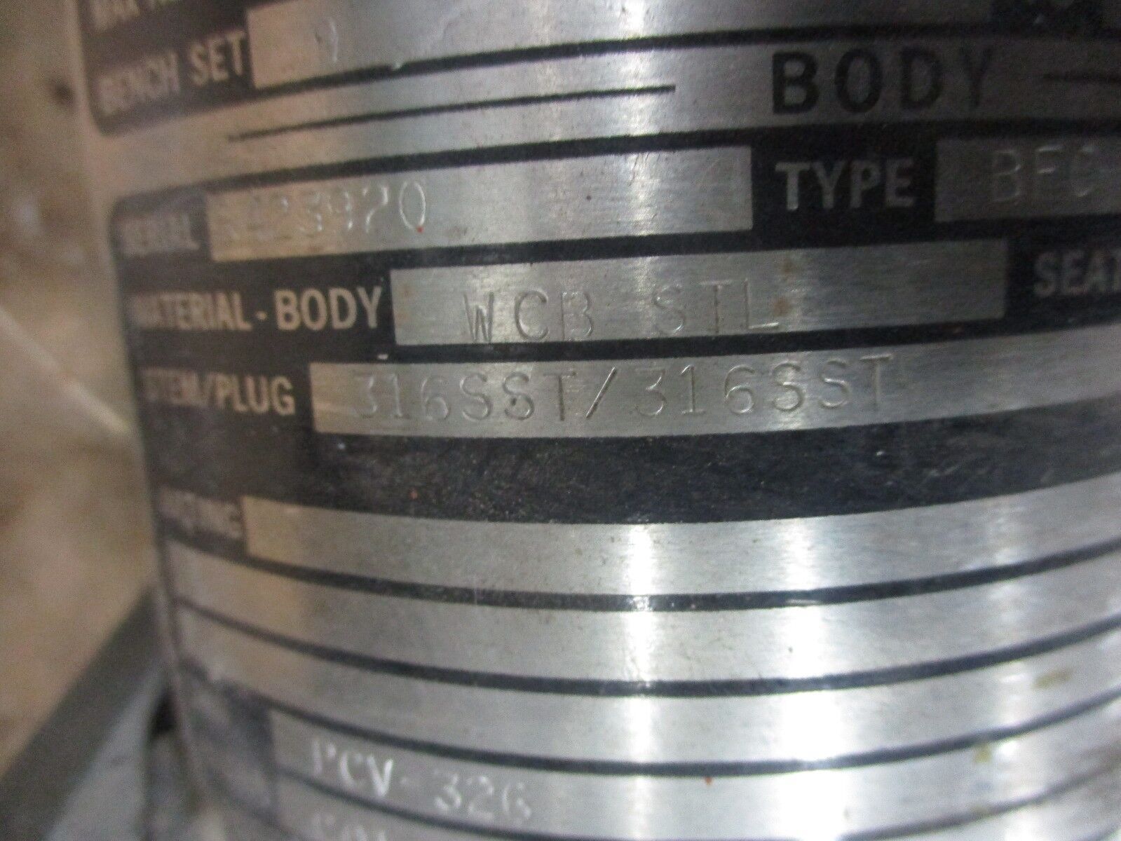 Fisher Diaphragm Control Valve w/ Positioner 667 / BFC Size 30 / 1" Used