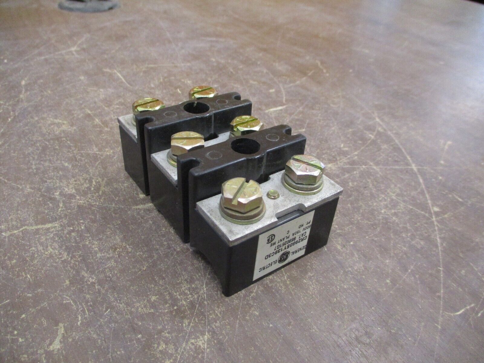 GE Terminal Block 8690261G7 150A 600V CR2960SY139C3D *Chipped Base* Used