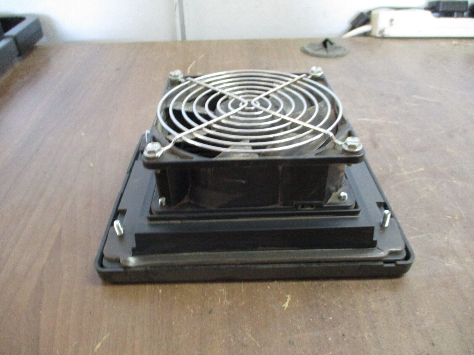 Minebea / Hoffman Fan Package 4715KL-05T-B40 *Broken Vent* *Cracked Cover* Used