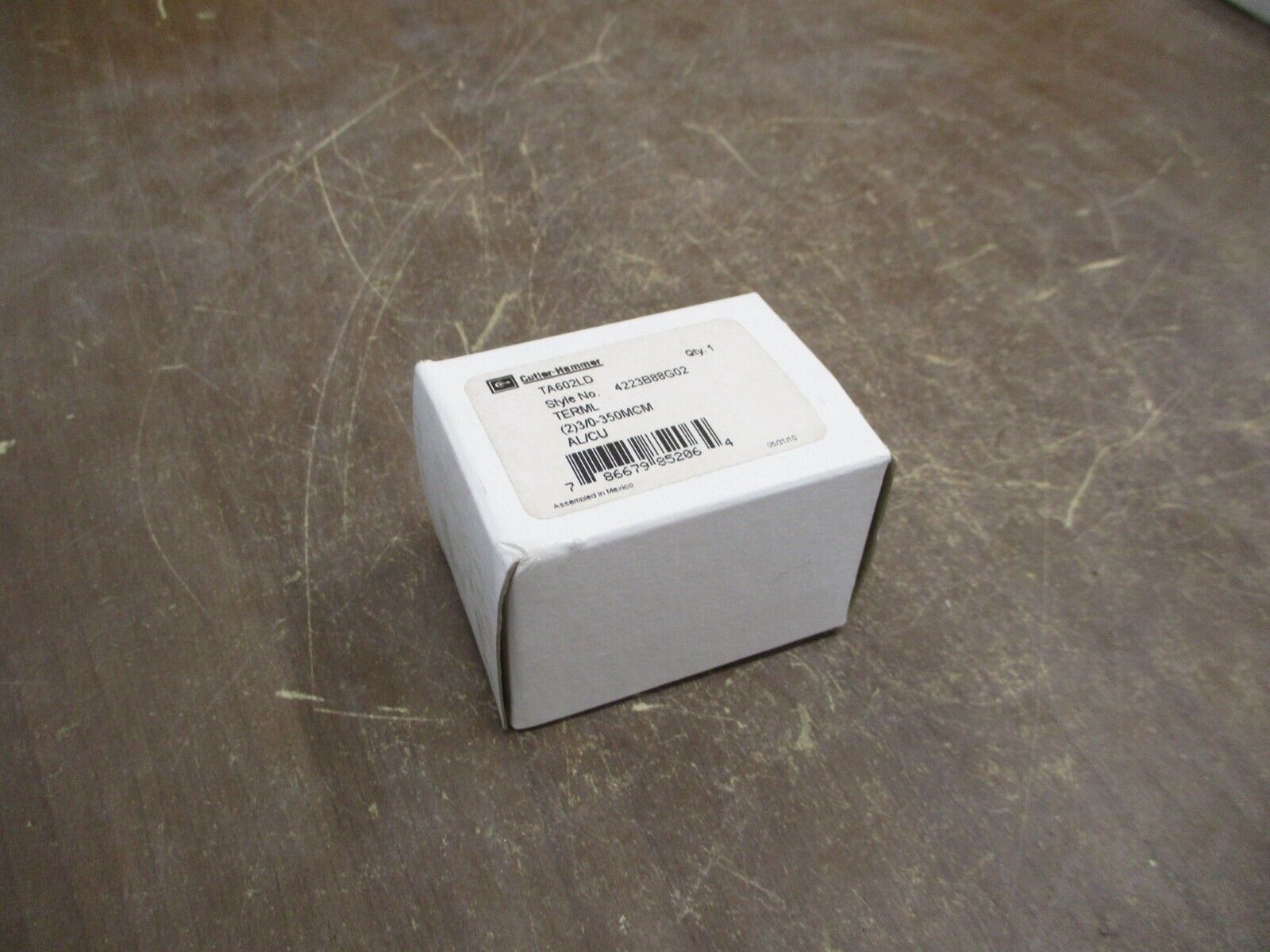 Cutler-Hammer Terminal Lug TA602LD (2) 3/0-350MCM Style #: 4223B88G02