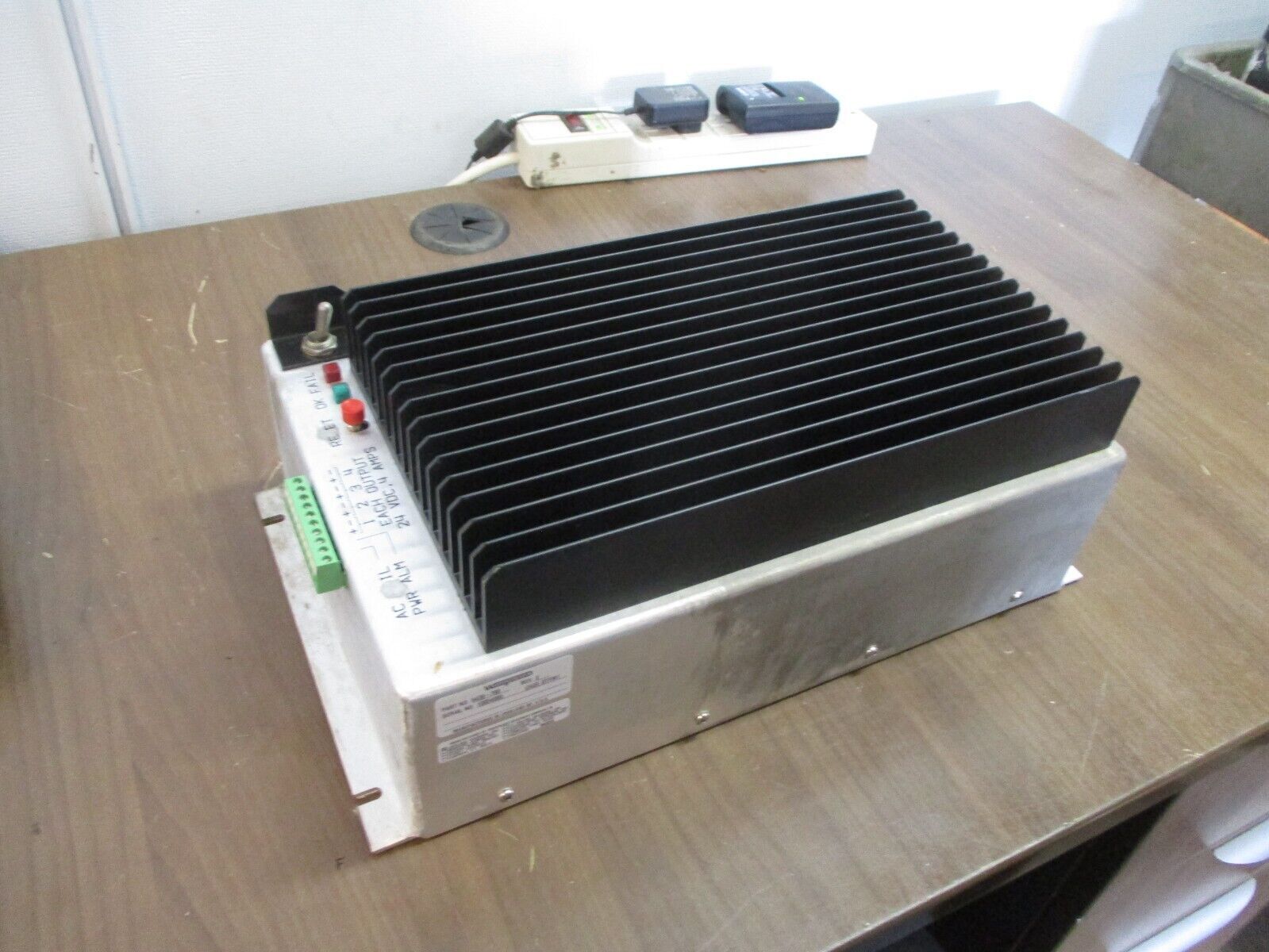 Woodward Power Supply 5439-766 Rev. E Input: 90-150VDC Output: 24VDC Used