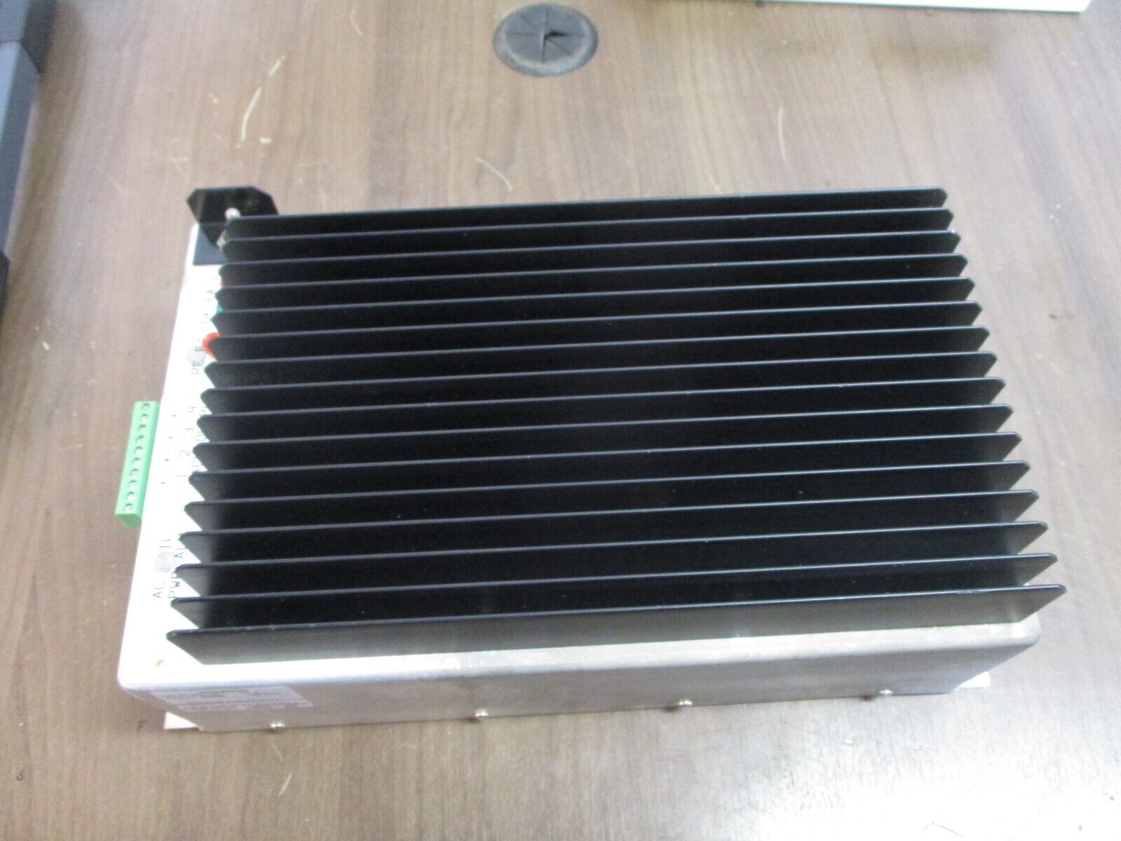 Woodward Power Supply 5439-766 Rev. E Input: 90-150VDC Output: 24VDC Used