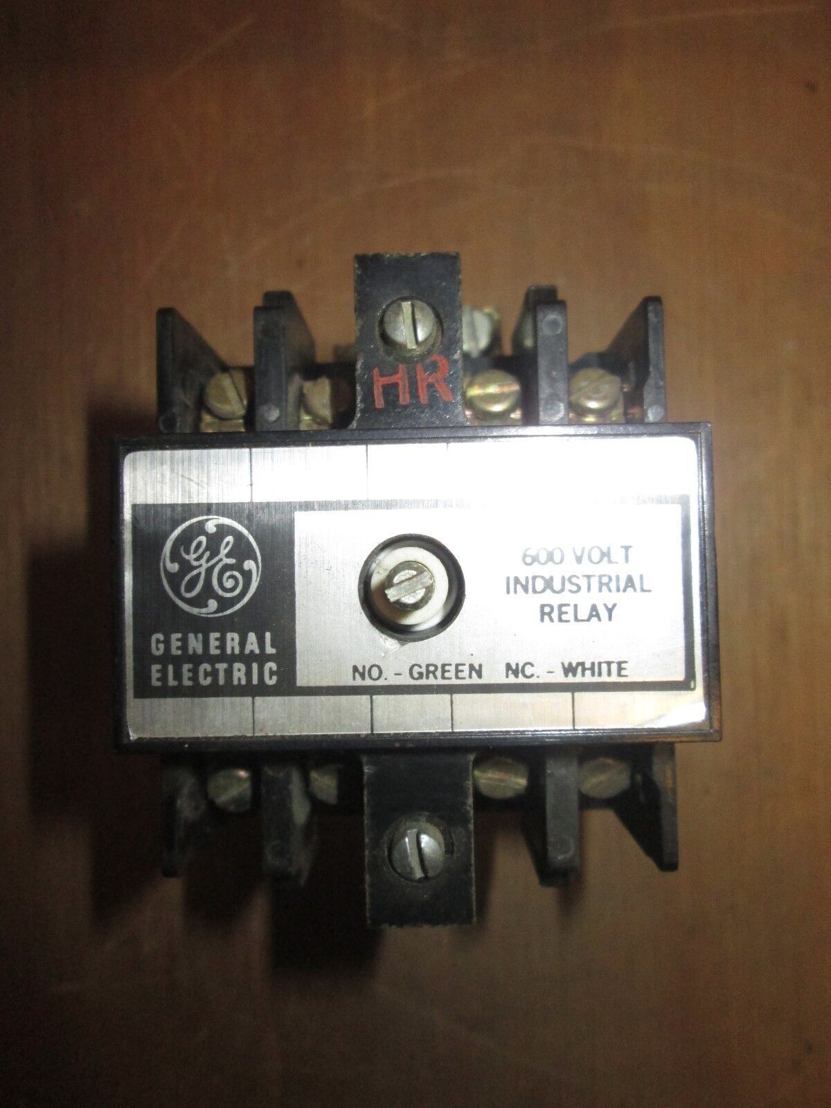 GE Industrial Relay CR120B04022 460VAC max 120V coil Used