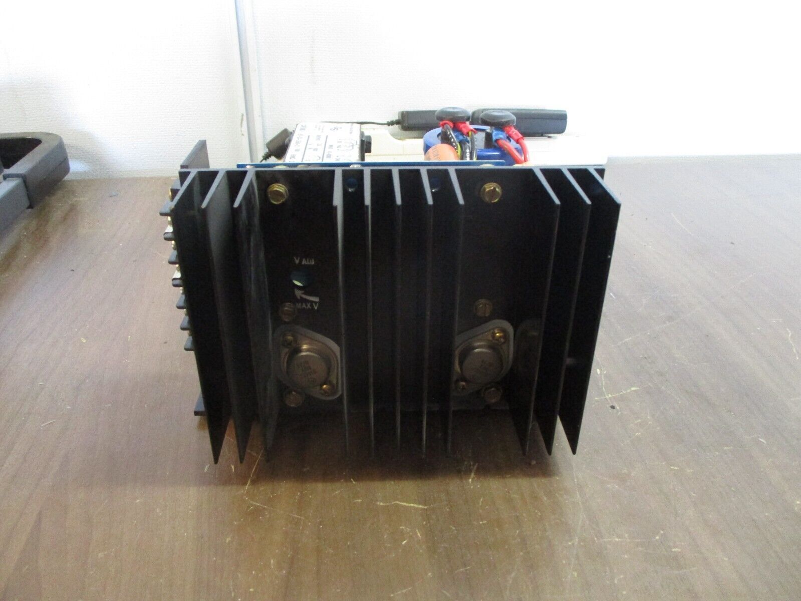 Sola Power Supply 83-24-260-2 Input: 120/240VAC 47-420Hz Output: 24VDC 6A Used