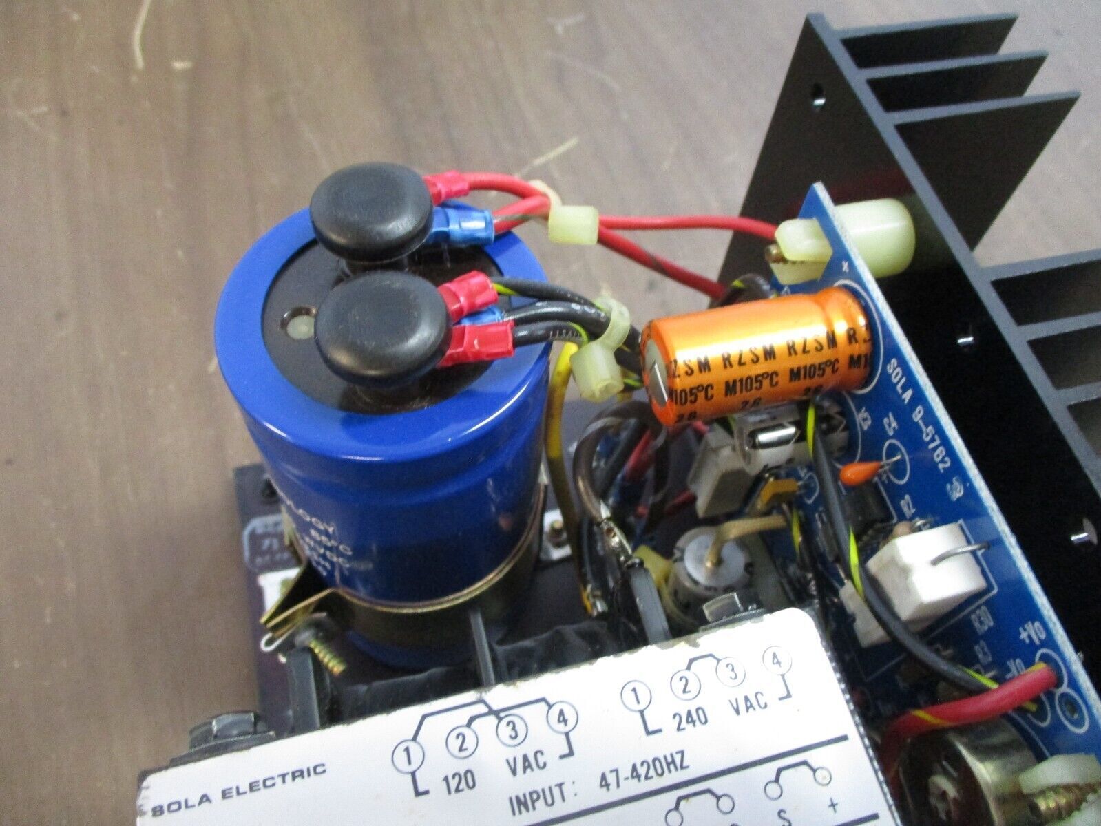 Sola Power Supply 83-24-260-2 Input: 120/240VAC 47-420Hz Output: 24VDC 6A Used