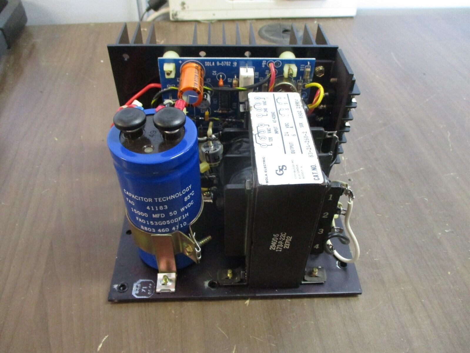 Sola Power Supply 83-24-260-2 Input: 120/240VAC 47-420Hz Output: 24VDC 6A Used