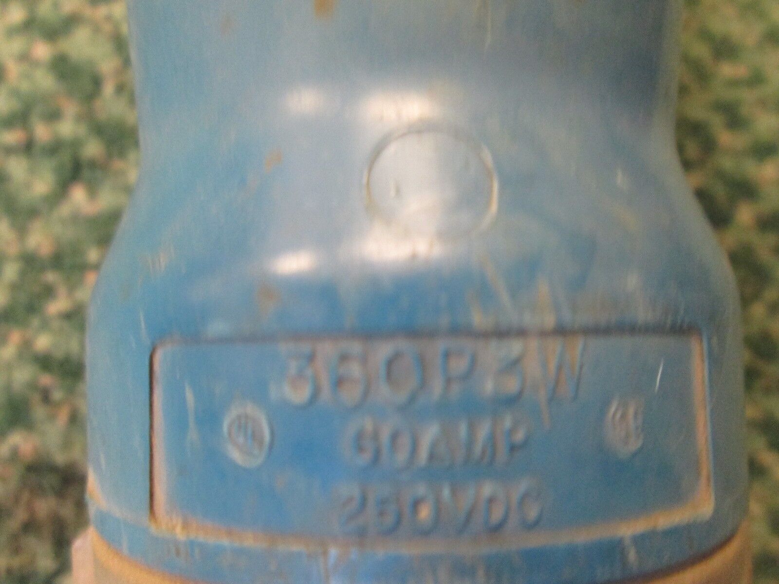 Hubbell Plug 360P3W 60A 250VDC 3P 3W Watertight Used
