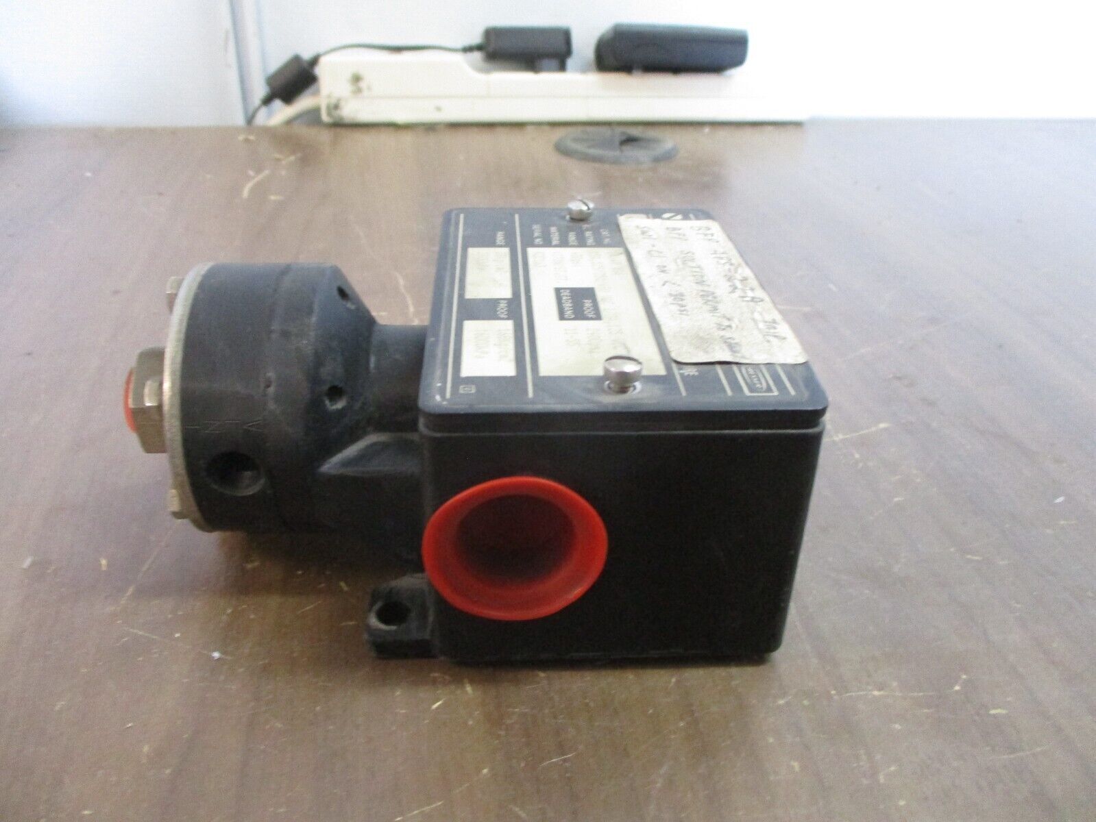 Ashcroft Pressure Switch B464V XG6 400PSI Used