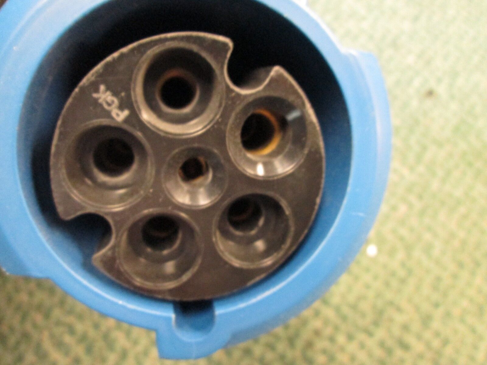 Hubbell Connector 560C2WS 60A 120/208V 4P 5W 3Ph Watertight Used