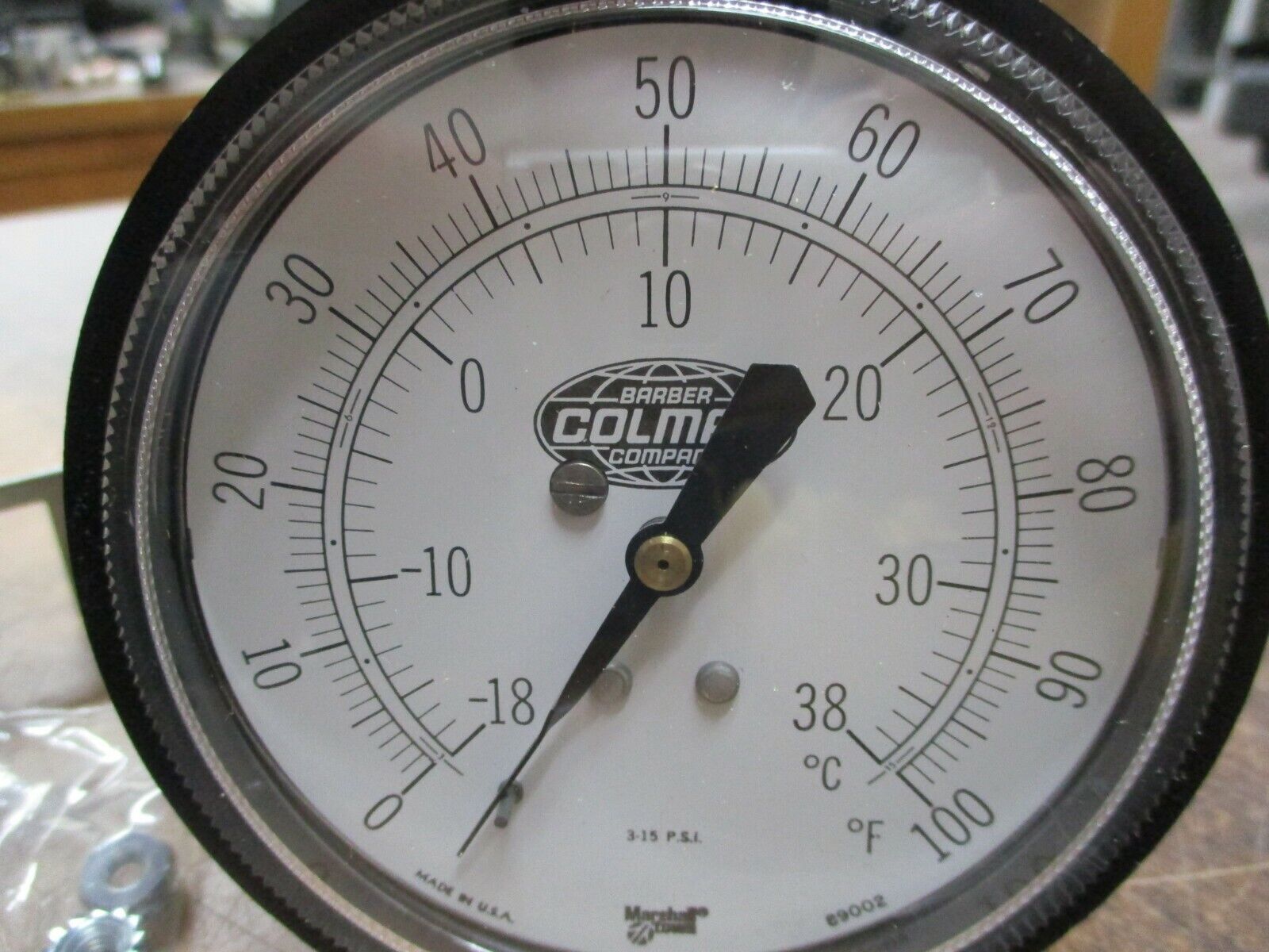 Barber-Colman Pneumatic Receiver Gauge AKS-9044-0-3 Range: 0-100°F Size: 3-1/2"