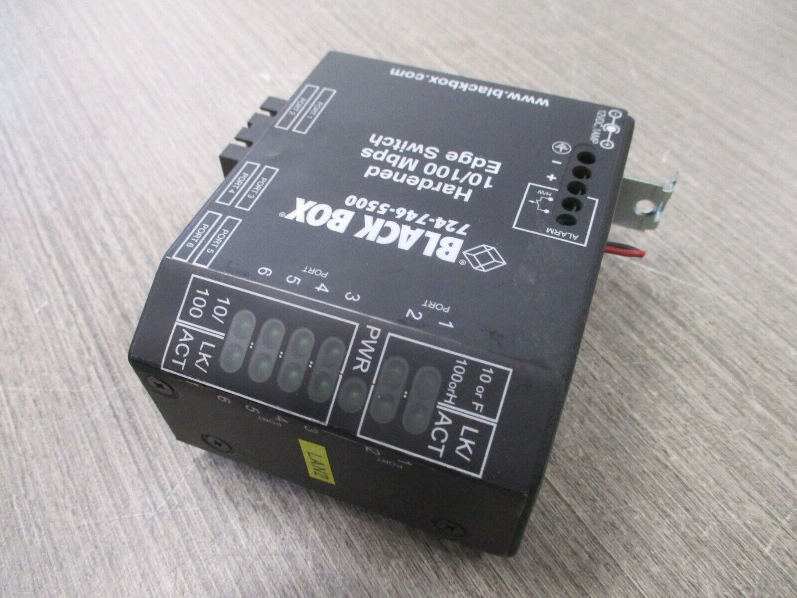 Black Box Hardened 10/100 Mbps Edge Switch LBH240A-HD-SC-24 Used