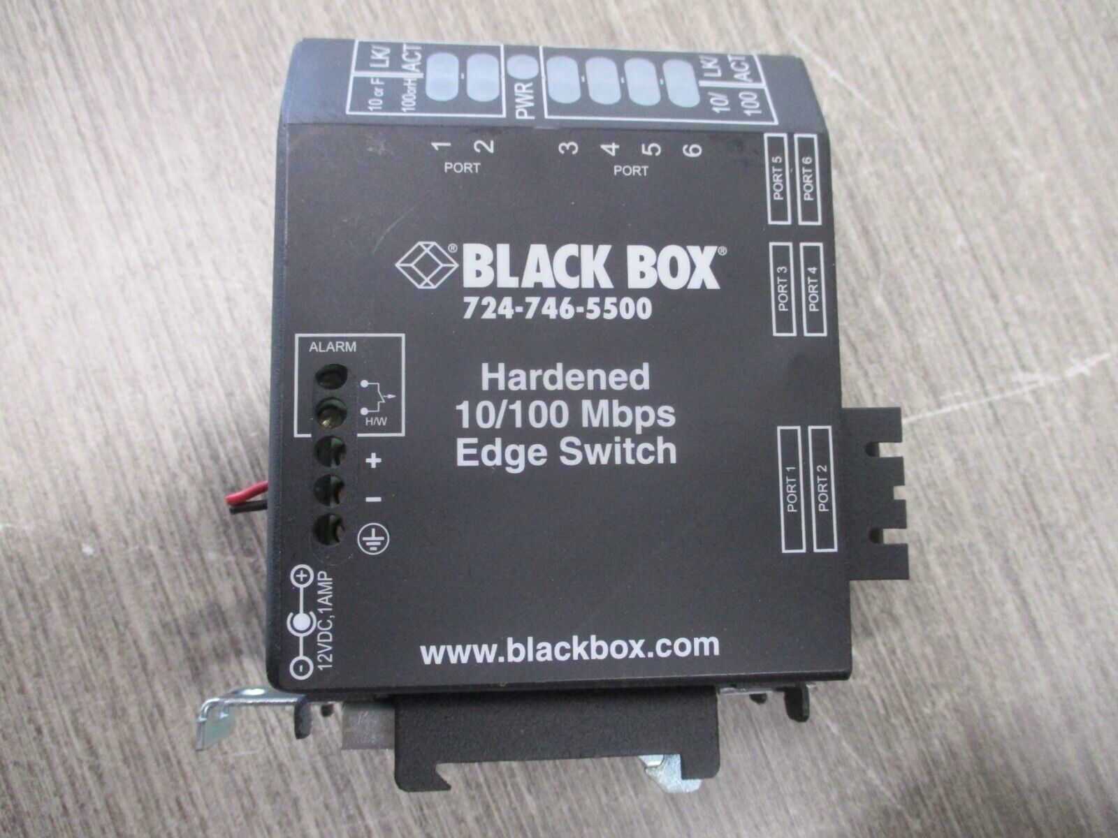 Black Box Hardened 10/100 Mbps Edge Switch LBH240A-HD-SC-24 Used