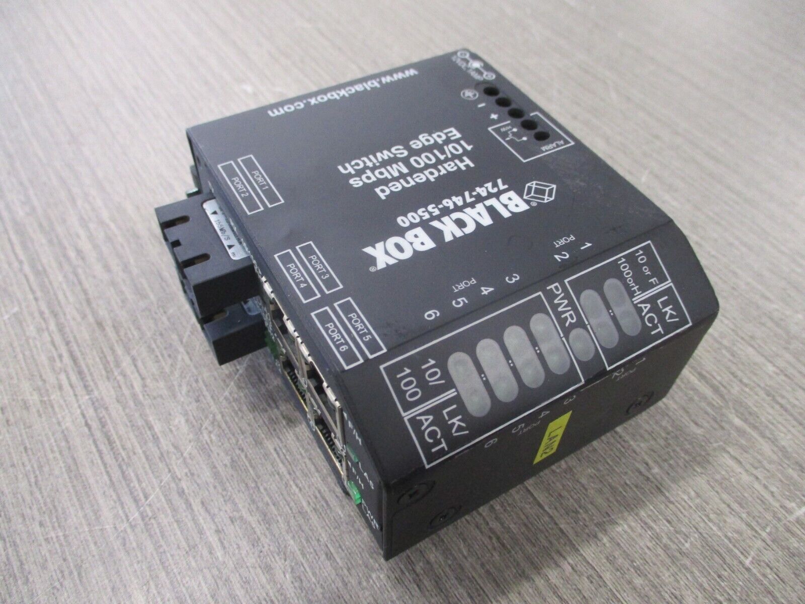 Black Box Hardened 10/100 Mbps Edge Switch LBH240A-HD-SC-24 Used