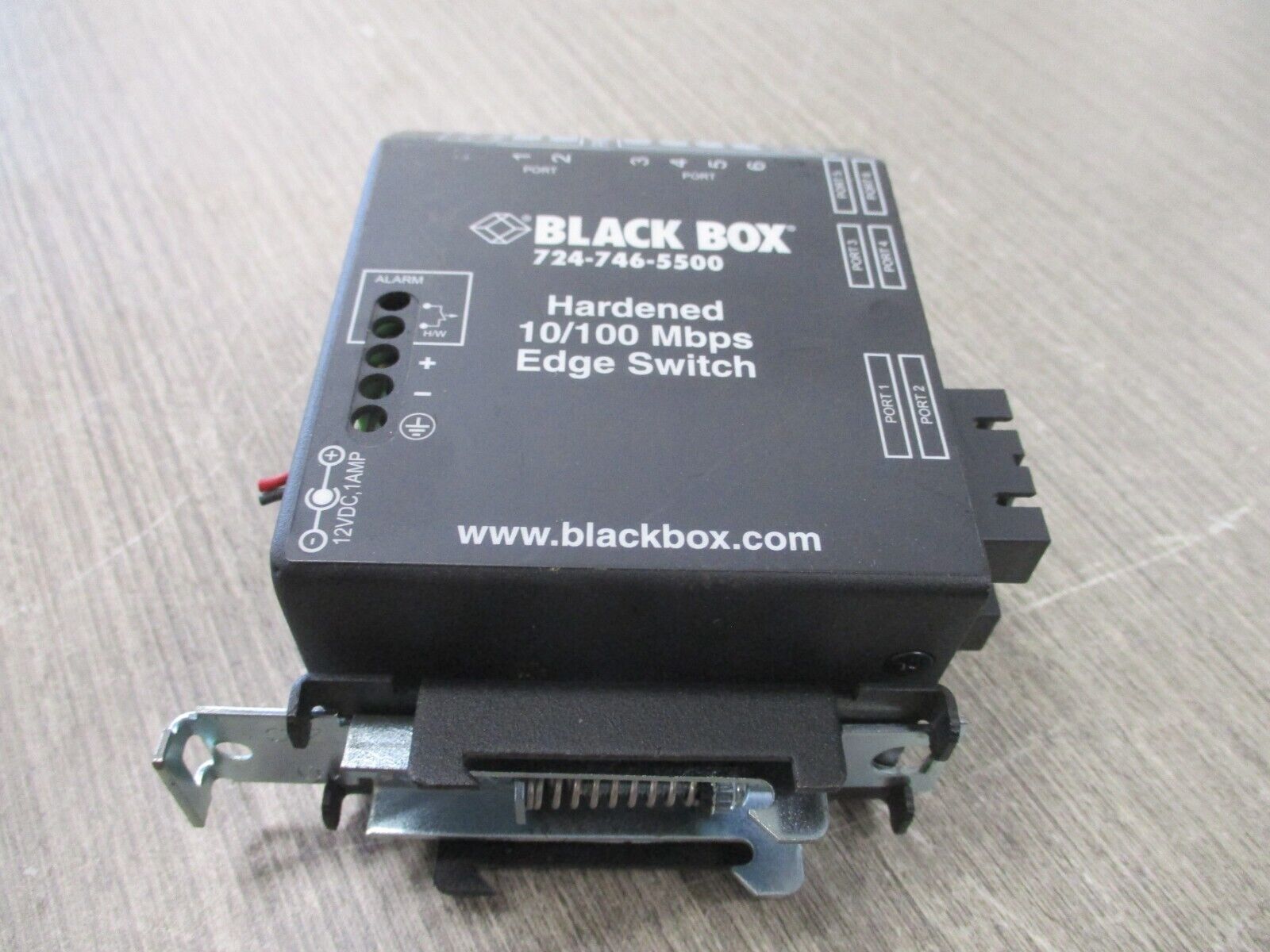 Black Box Hardened 10/100 Mbps Edge Switch LBH240A-HD-SC-24 Used