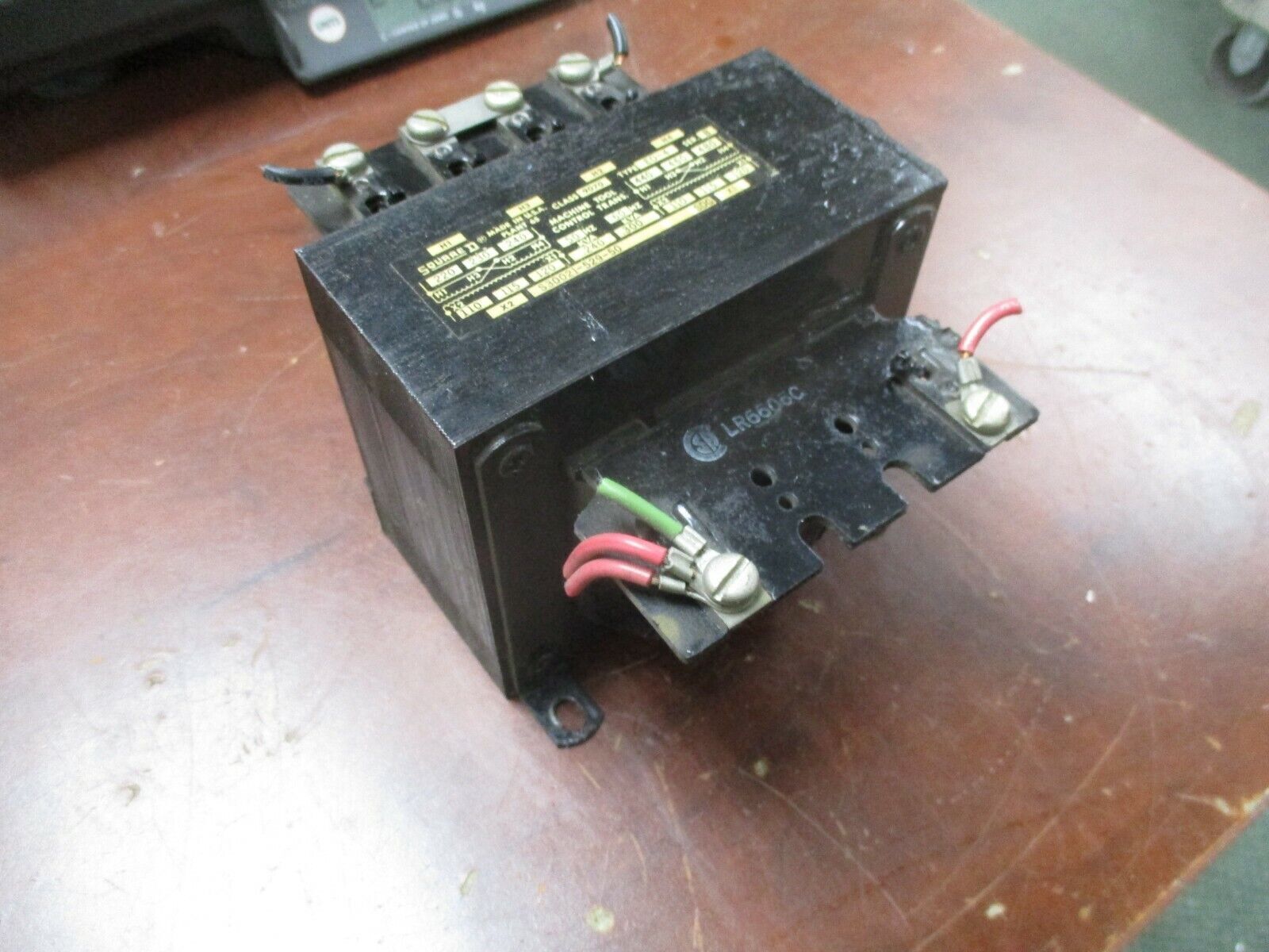 Square D Control Transformer 9070 E0-4 0.300KVA Pri: 240/480V Sec: 120V Used