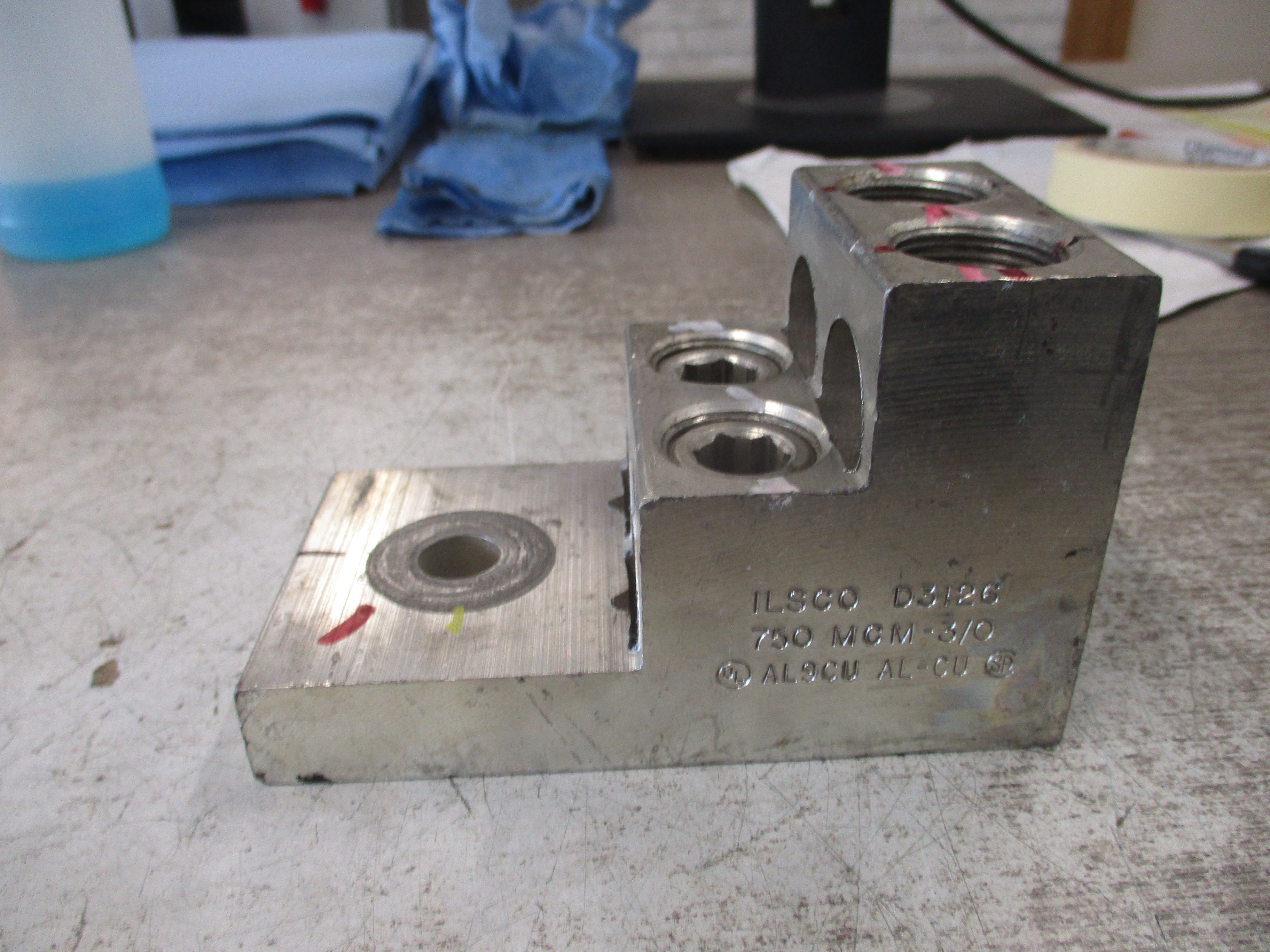 Ilsco Lug D3126 750 MCM-3/0 Used