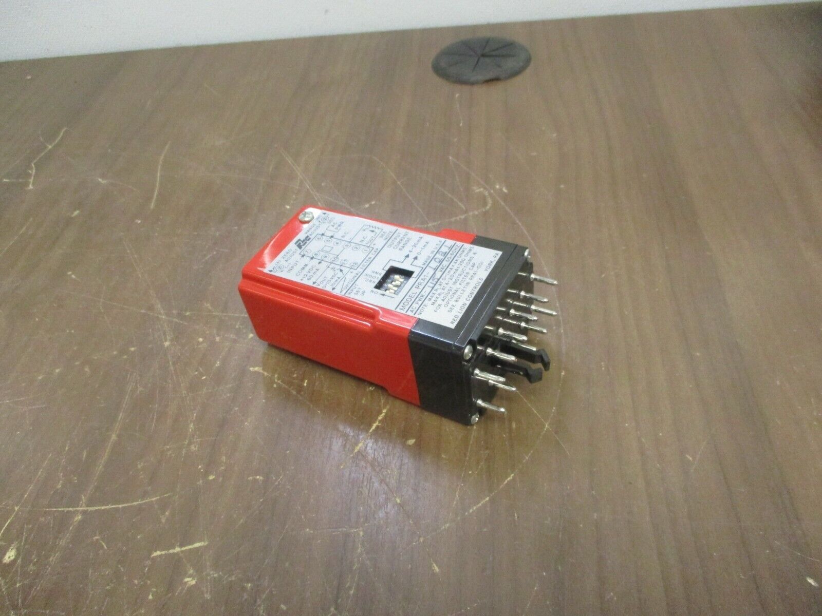 Red Lion Controls Pulse Rate Converter PRA1-1021 115V 50/60Hz Used