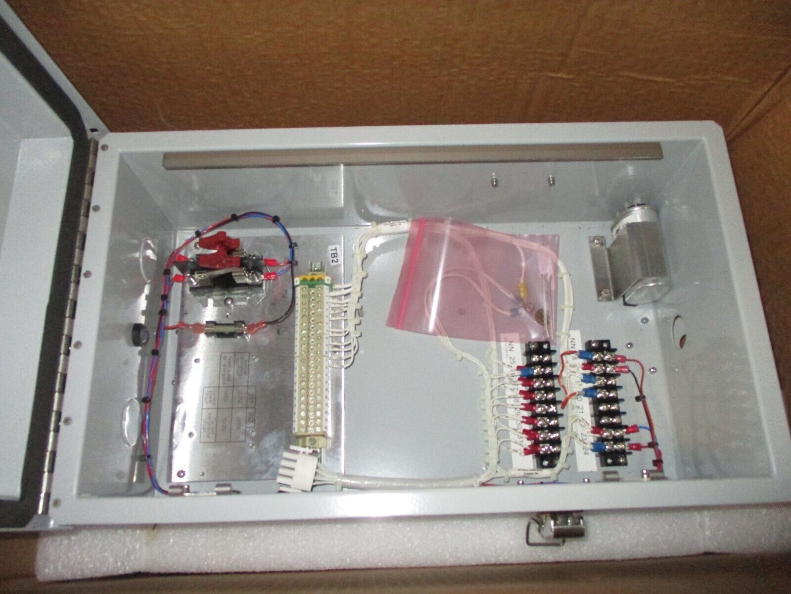 GE Remote Cabinet 8205B403G00 New Surplus