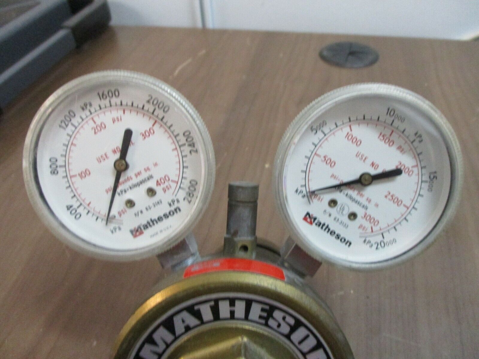 Matheson Gas Regulator 9320 3000 PSI Used