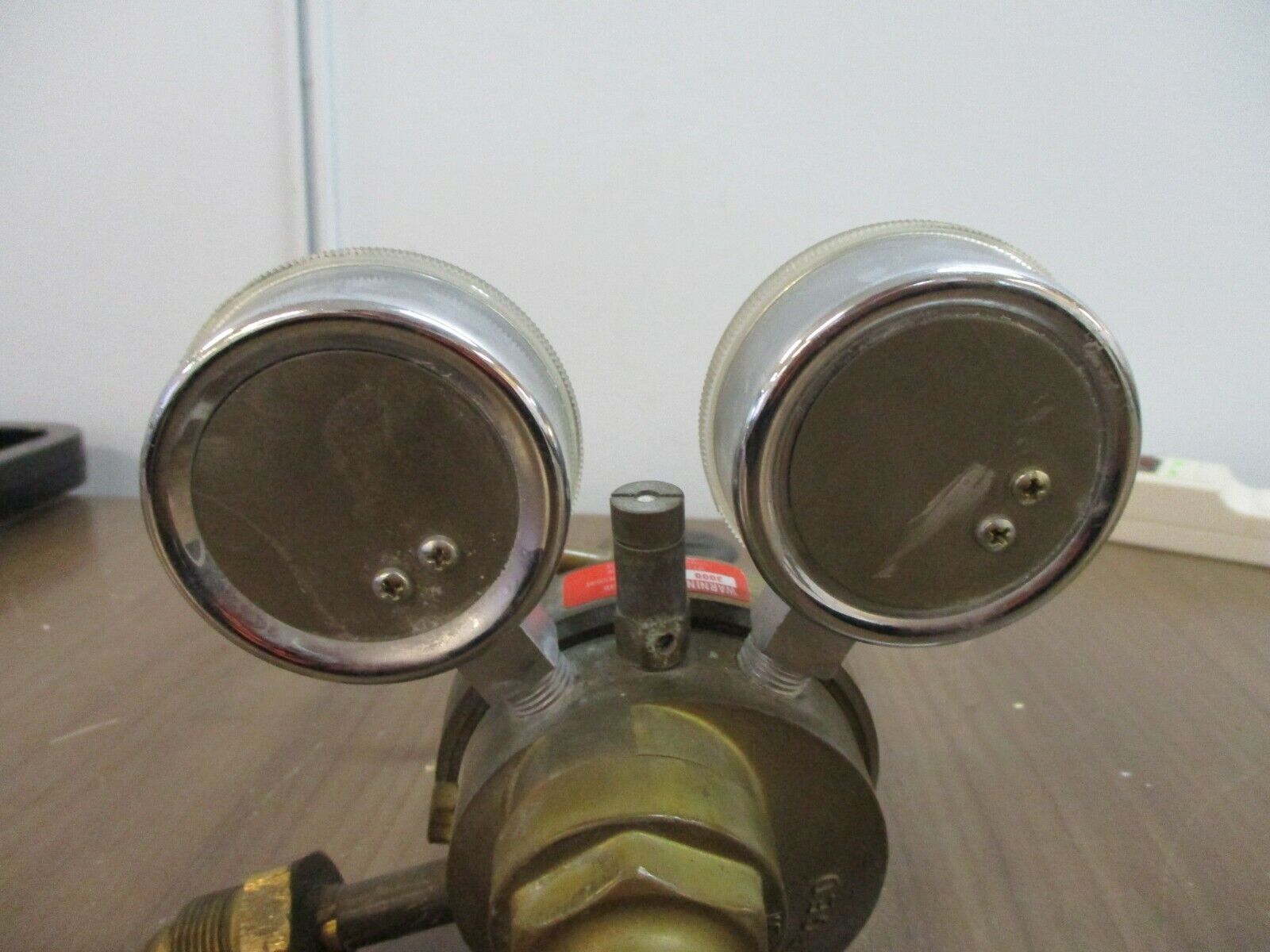 Matheson Gas Regulator 9320 3000 PSI Used