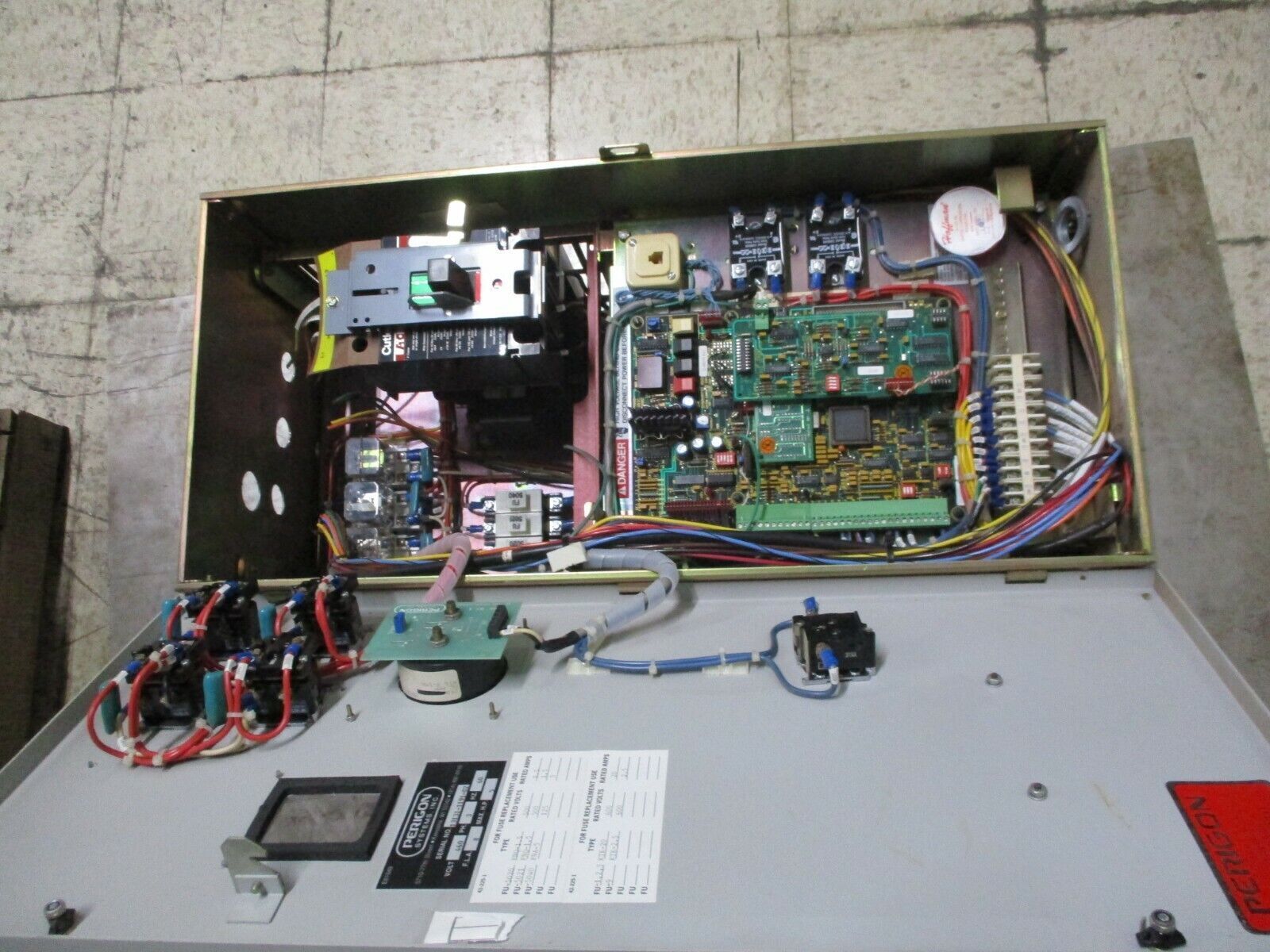 Eaton Dynamatic AC Drive IS 5000+ 5HP 460V 3Ph 60Hz 8A Used