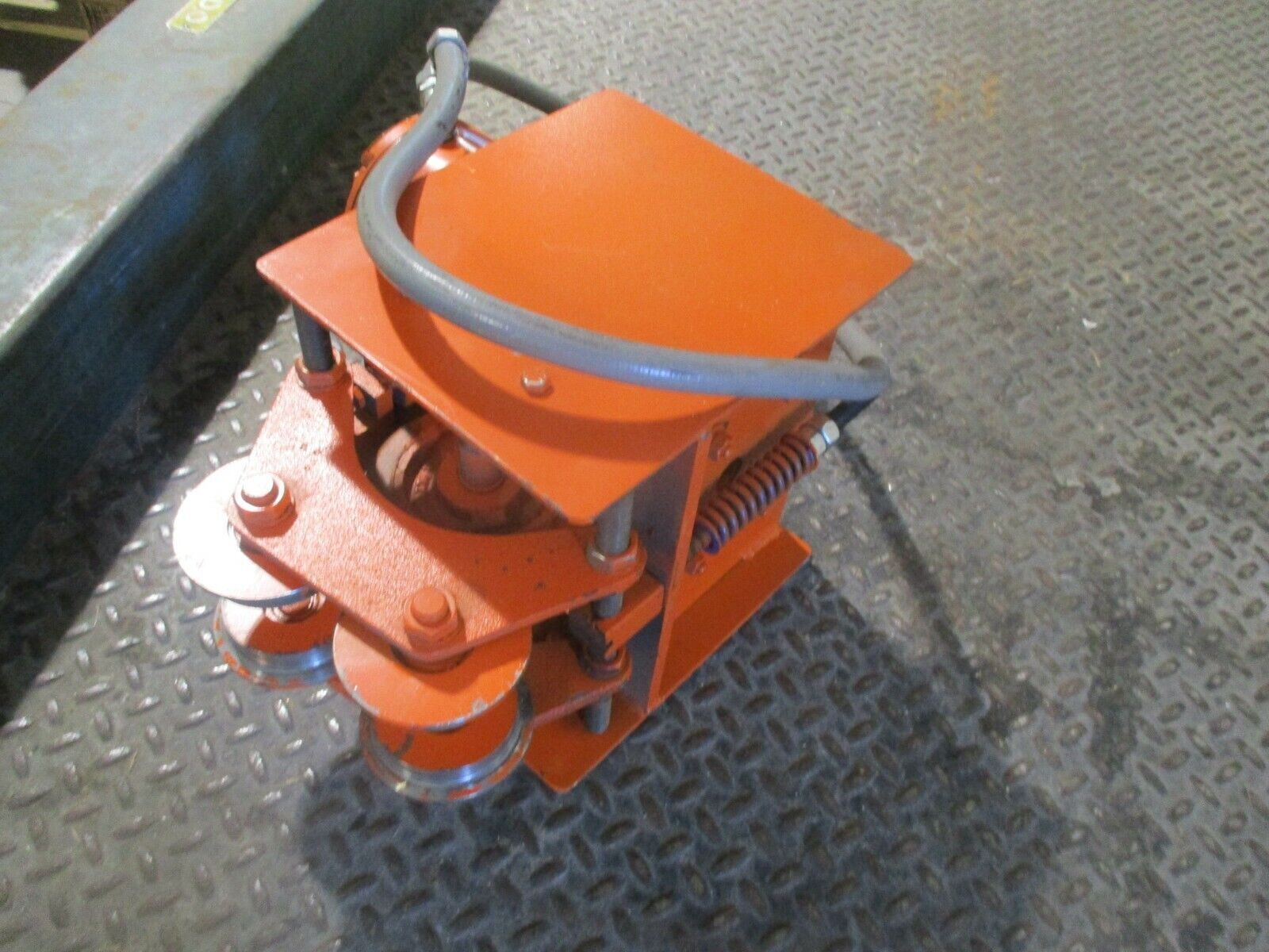 Saturn Engineering 2-Ton Hoist Capacity: 4000lbs 7.0FPM 460V 3Ph 60Hz Used