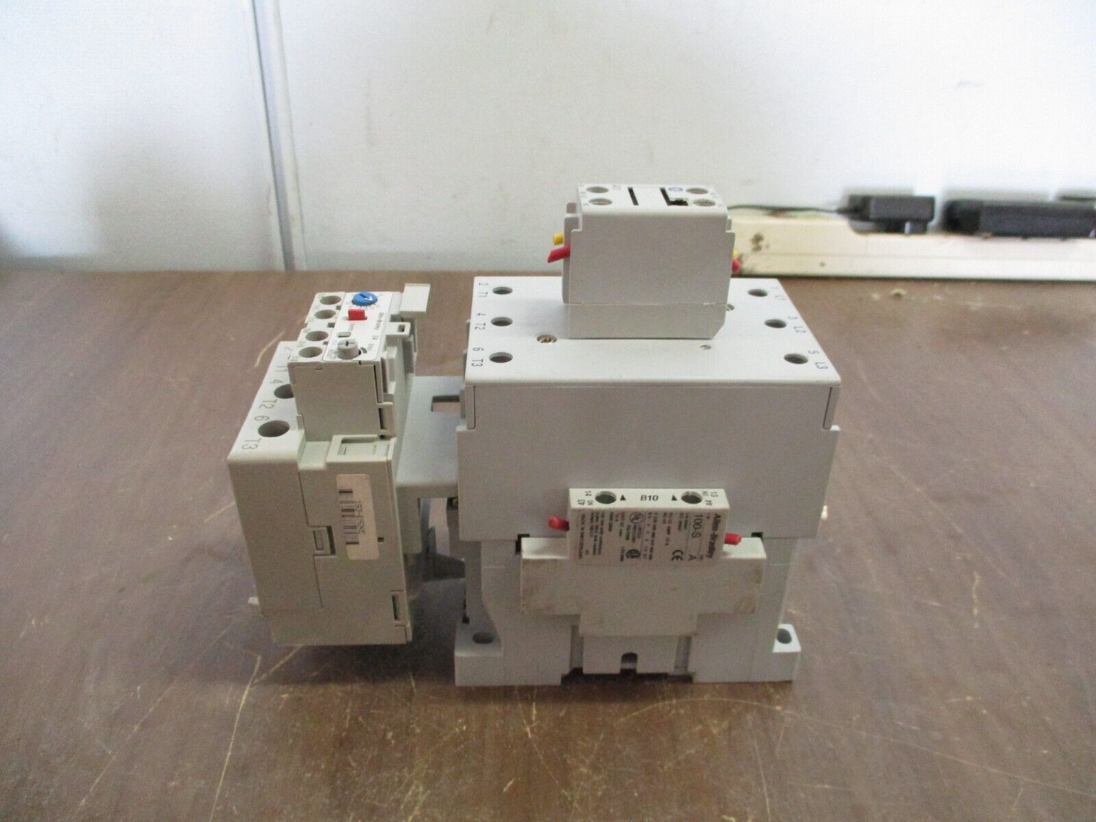 Allen-Bradley Starter 100-C60*00/193-EA2KE 120V Coil Trip: 26-85A 600V Used