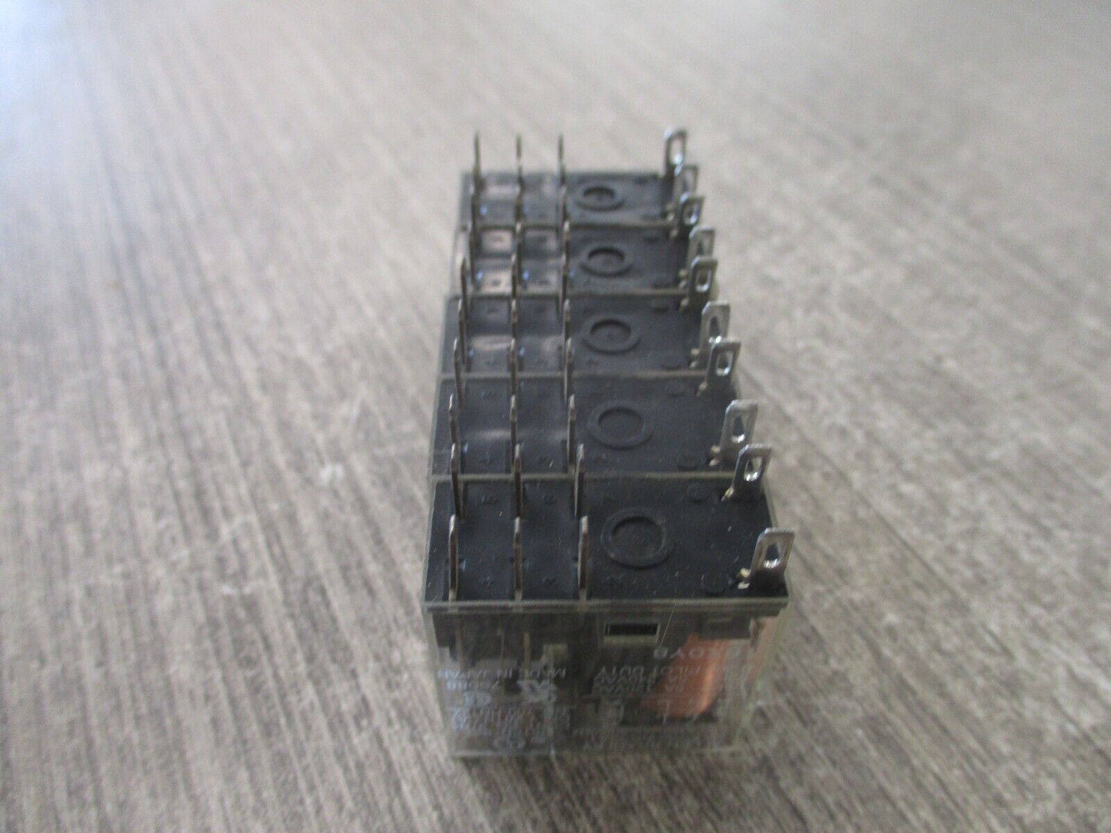 Allen-Bradley Relay 700-HK32A1 120V *Lot of 5* Used